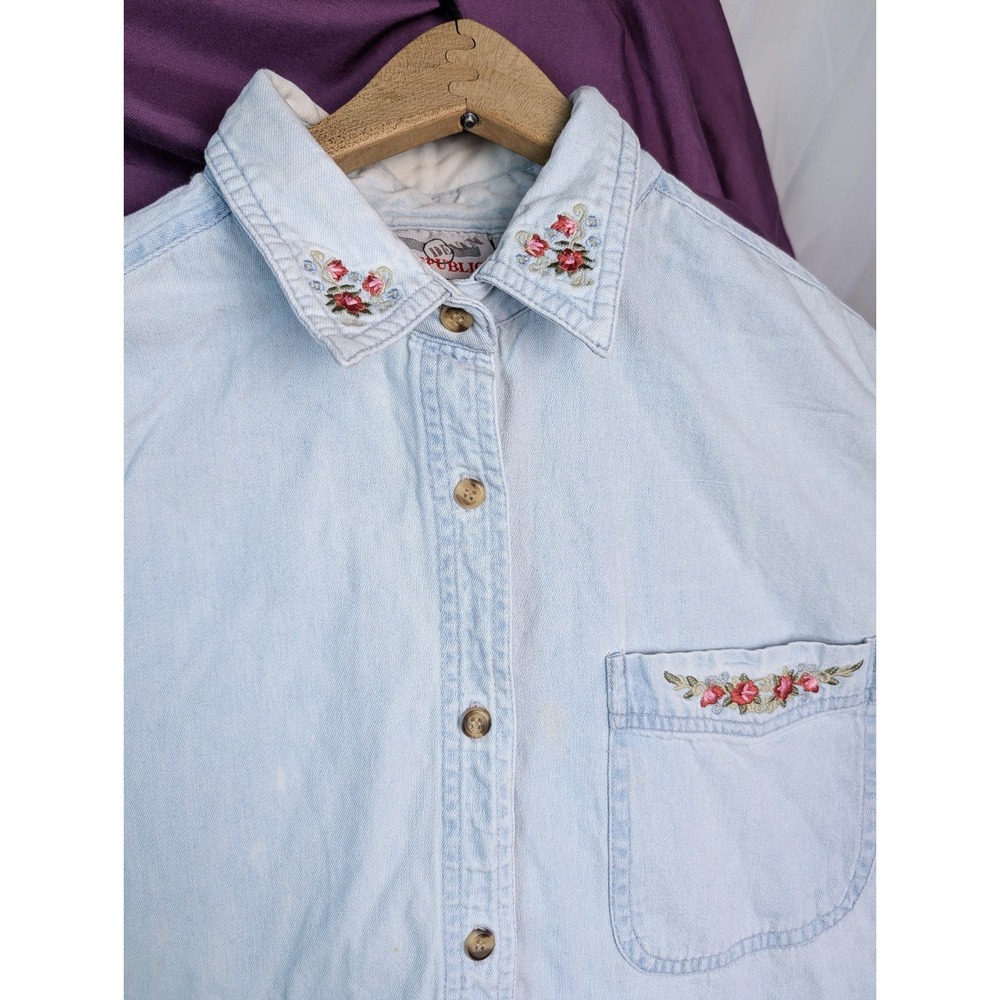 Denim Republic L Embroidered Flowers Grandma Core Cabin Core Retro Light Wash